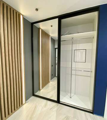 Встроенный шкаф-купе в прихожей На рисунке изображено наполнение встроенного шкафа-купе