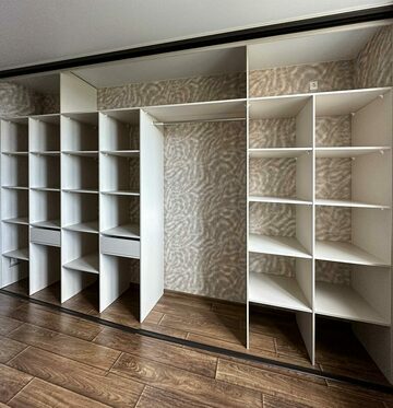 Четырехдверный шкаф-купе Внутреннее наполнение, вид 2